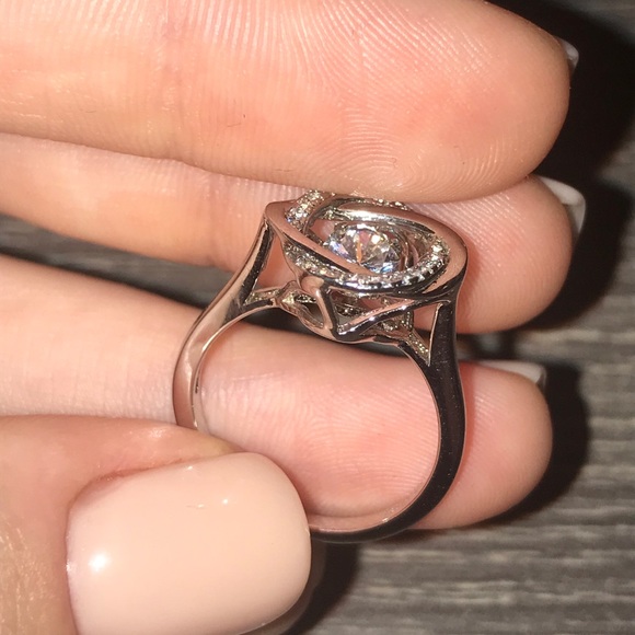 Silver Ring - Picture 3 of 8